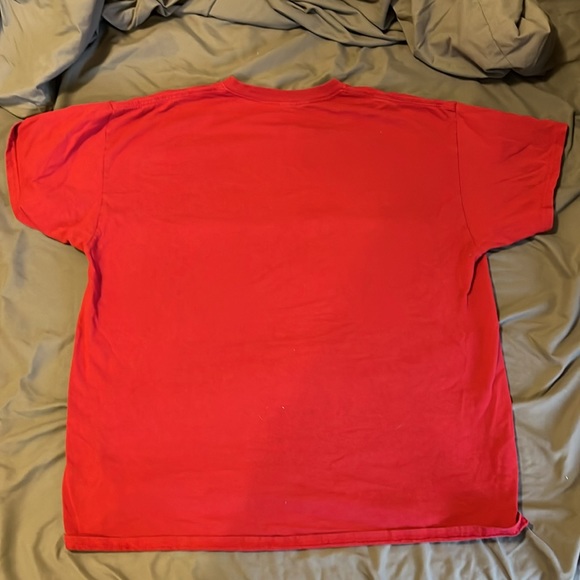 Red Mothman t-shirt - Picture 2 of 2